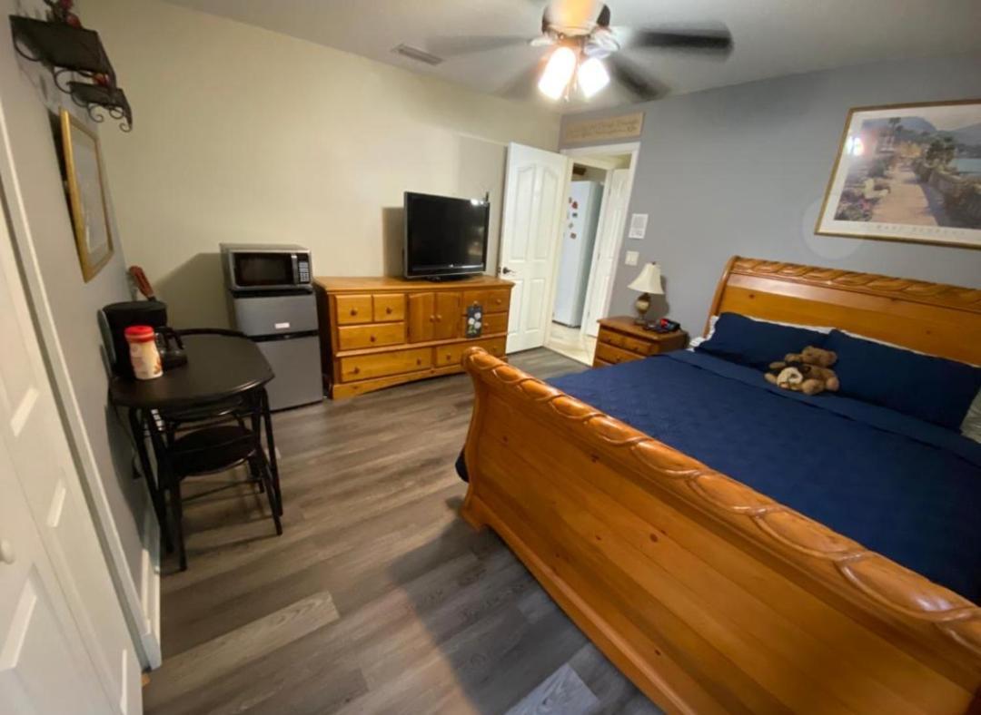 A Treasure Coast Gem- Private Entrance And Private Bathroom Port St. Lucie Exteriör bild